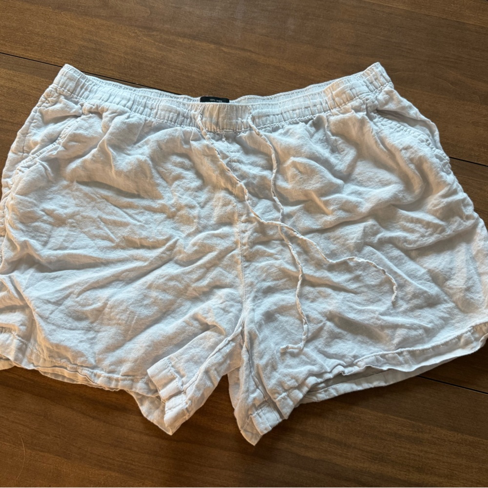 Casual White Shorts